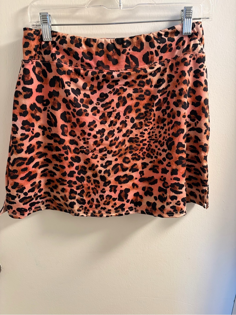Ekouaer Pink Leopard Print Athletic Athletic Skort Size M